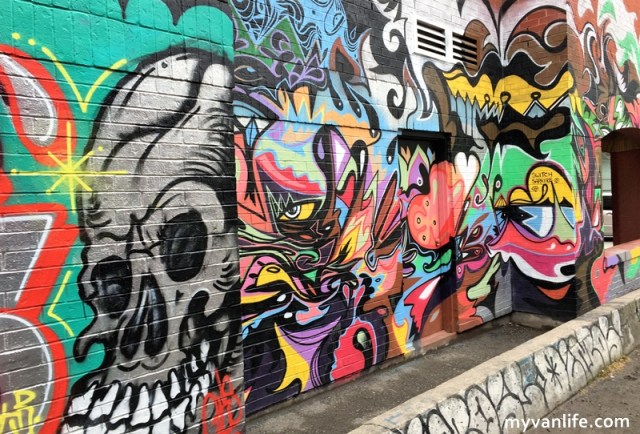 讓我們用力噴漆吧！歡迎來到多倫多塗鴉巷，街頭藝術家的天堂_img_1